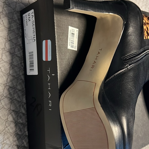 Tahari Statement Booties | 9| Classic Luxe Look and Closet Staple - Picture 4 of 7